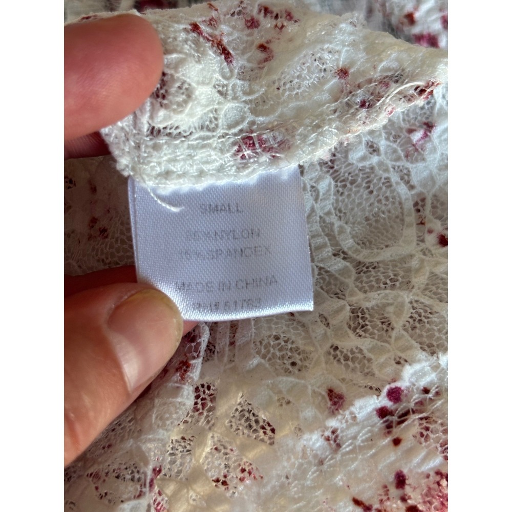 Maurices Lace Top Small White Red Floral Short Puff Sleeve Cottagecore Romantic - Picture 6 of 11